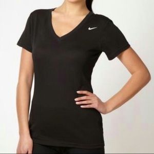 Nike Dri-FIT V-Neck Regular Fit T-Shirt